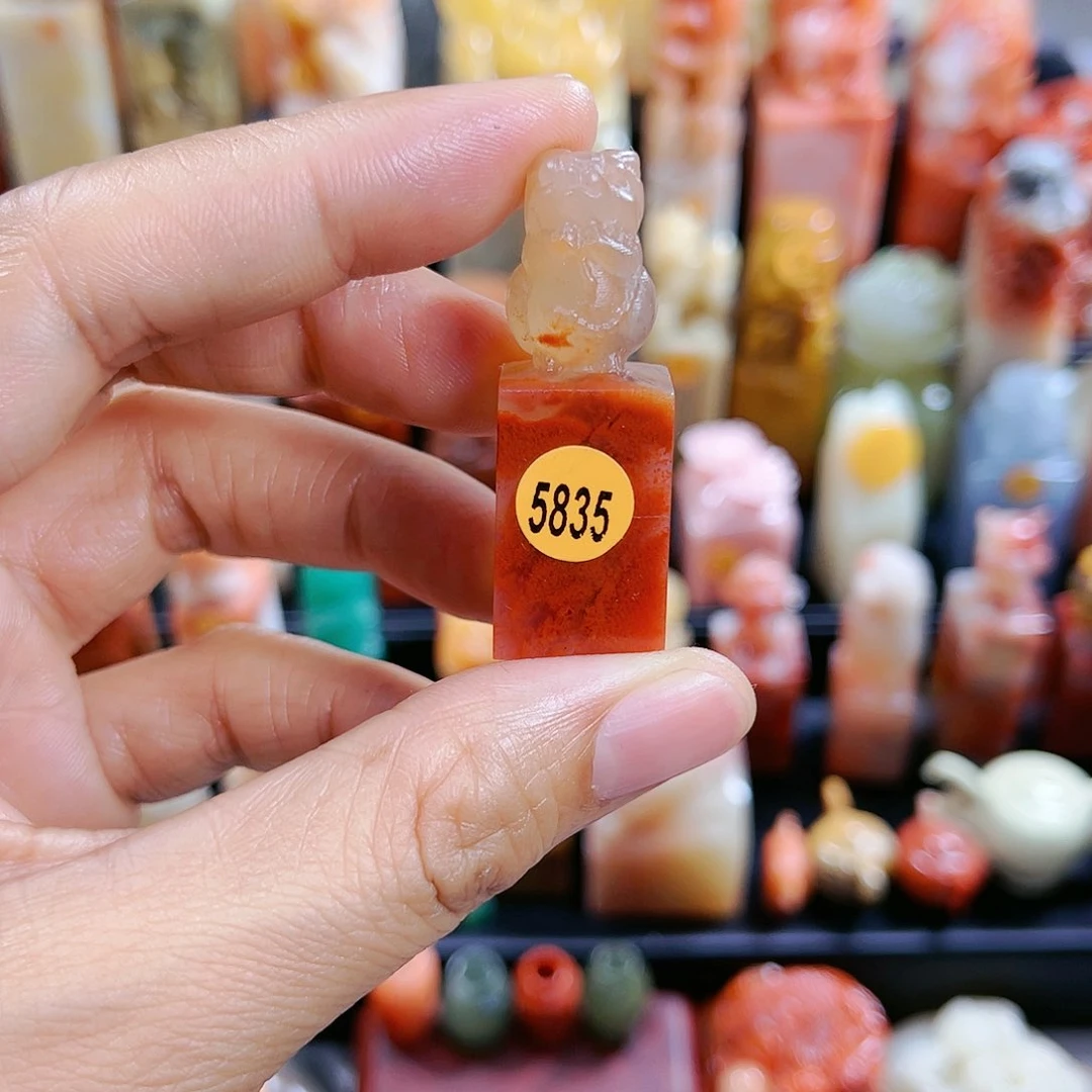 昌化石印石君***行5835包邮包邮