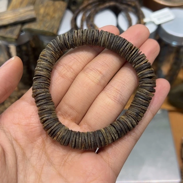 沉香碎屑沉香0.95沉水片片珠