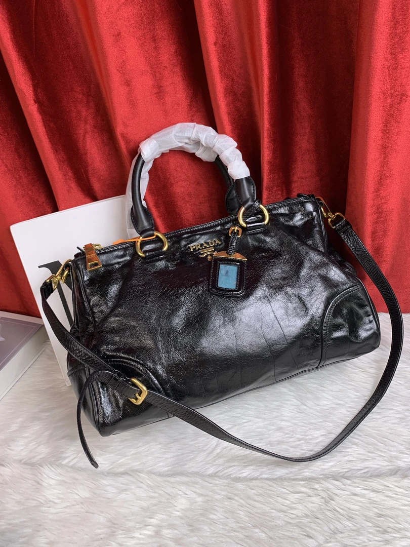 95新 Prada/普拉达 黑金机车包/WJ09405545/5545/护