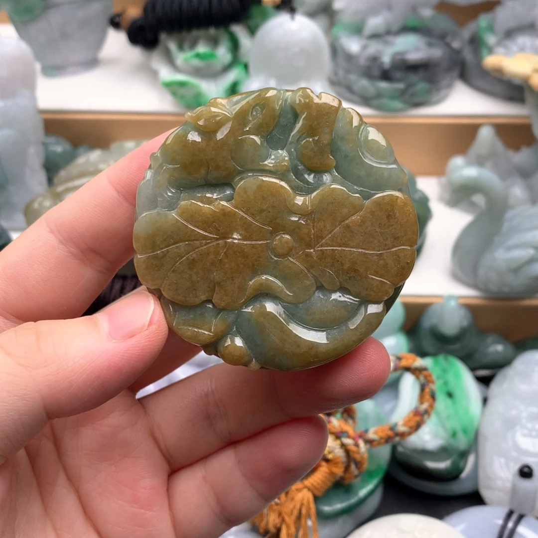 吊坠(不含链)未镶嵌翡翠