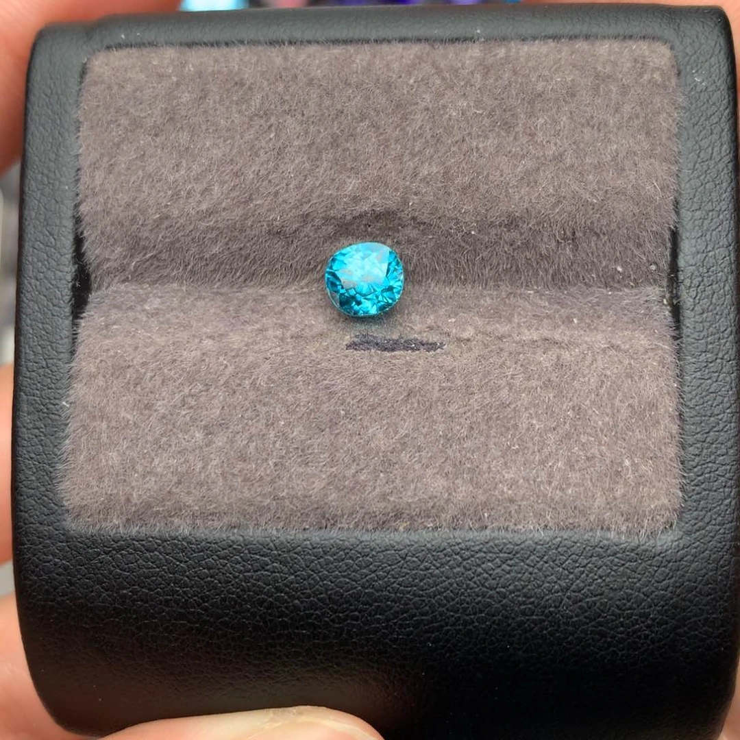 未镶嵌天然锆石裸石1.965ct