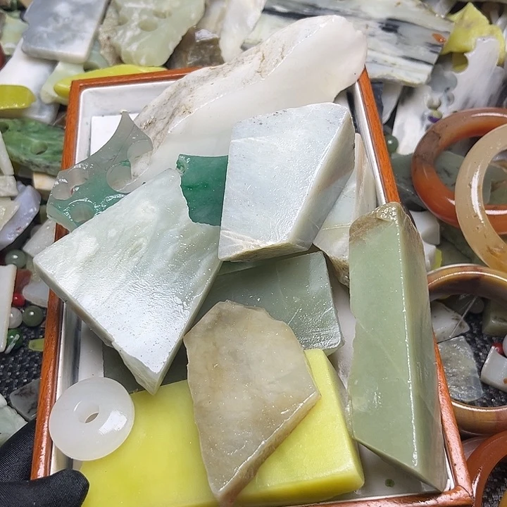 未镶嵌和田玉珠宝奇石黄**