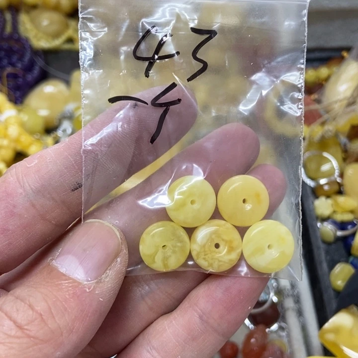 未镶嵌蜜蜡裸石多样性发货其一
