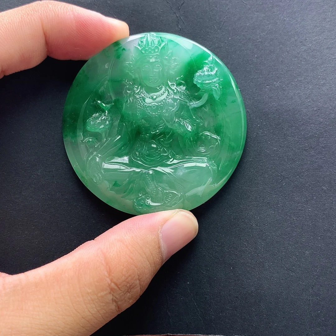 颈饰未镶嵌石英质玉