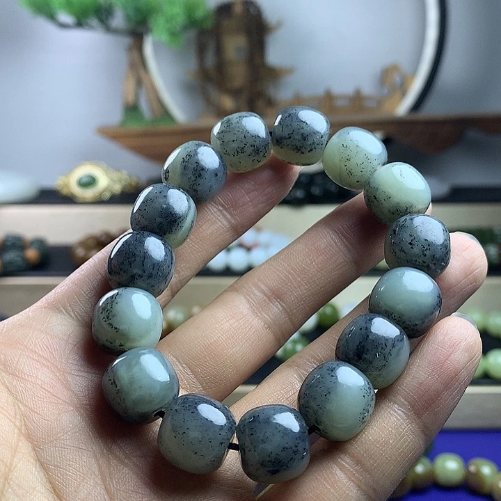 和田玉未镶嵌手串