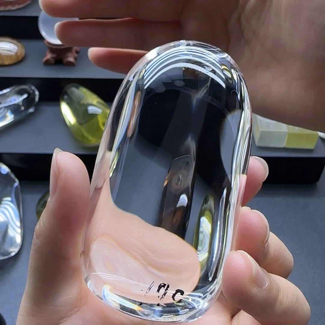 水晶天然摆件未镶嵌?**?