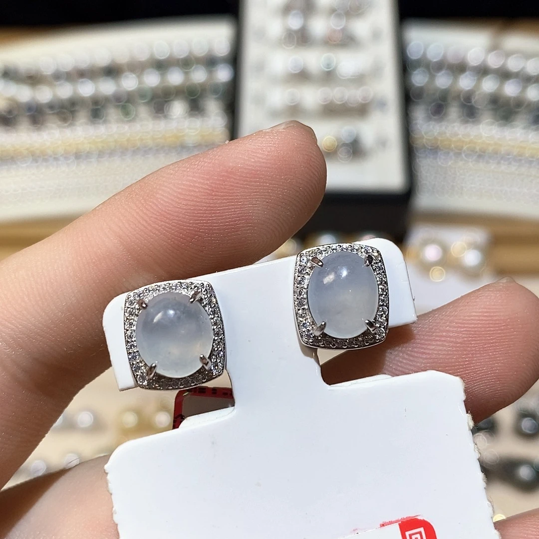 慧***慧银S925镶嵌翡翠耳饰