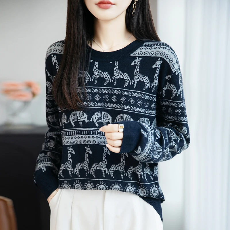 品牌撤柜正品秋季圆领时尚毛针织衫女装宽松大码长颈鹿提花上衣
