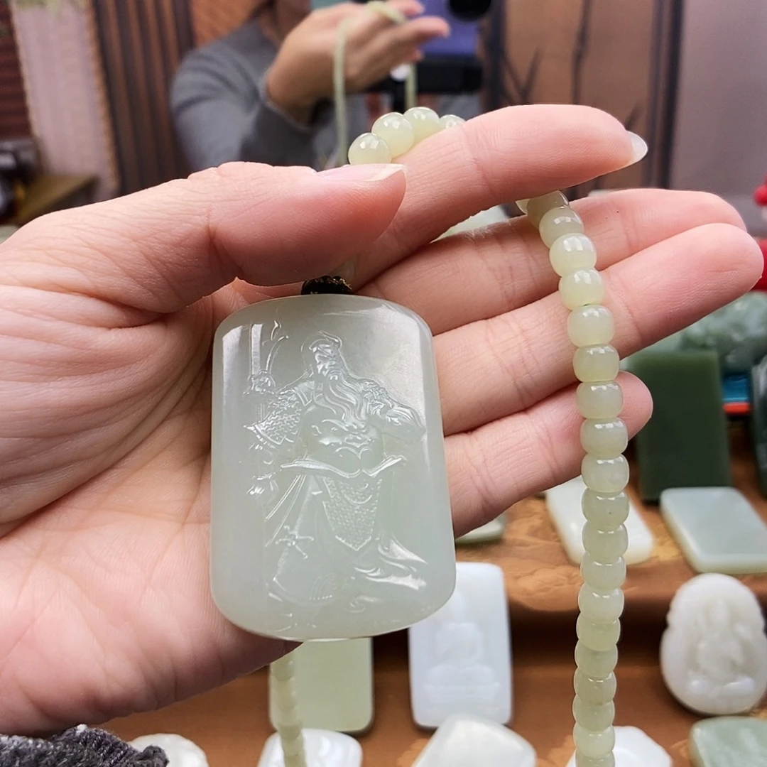 颈饰未镶嵌和田玉刘*