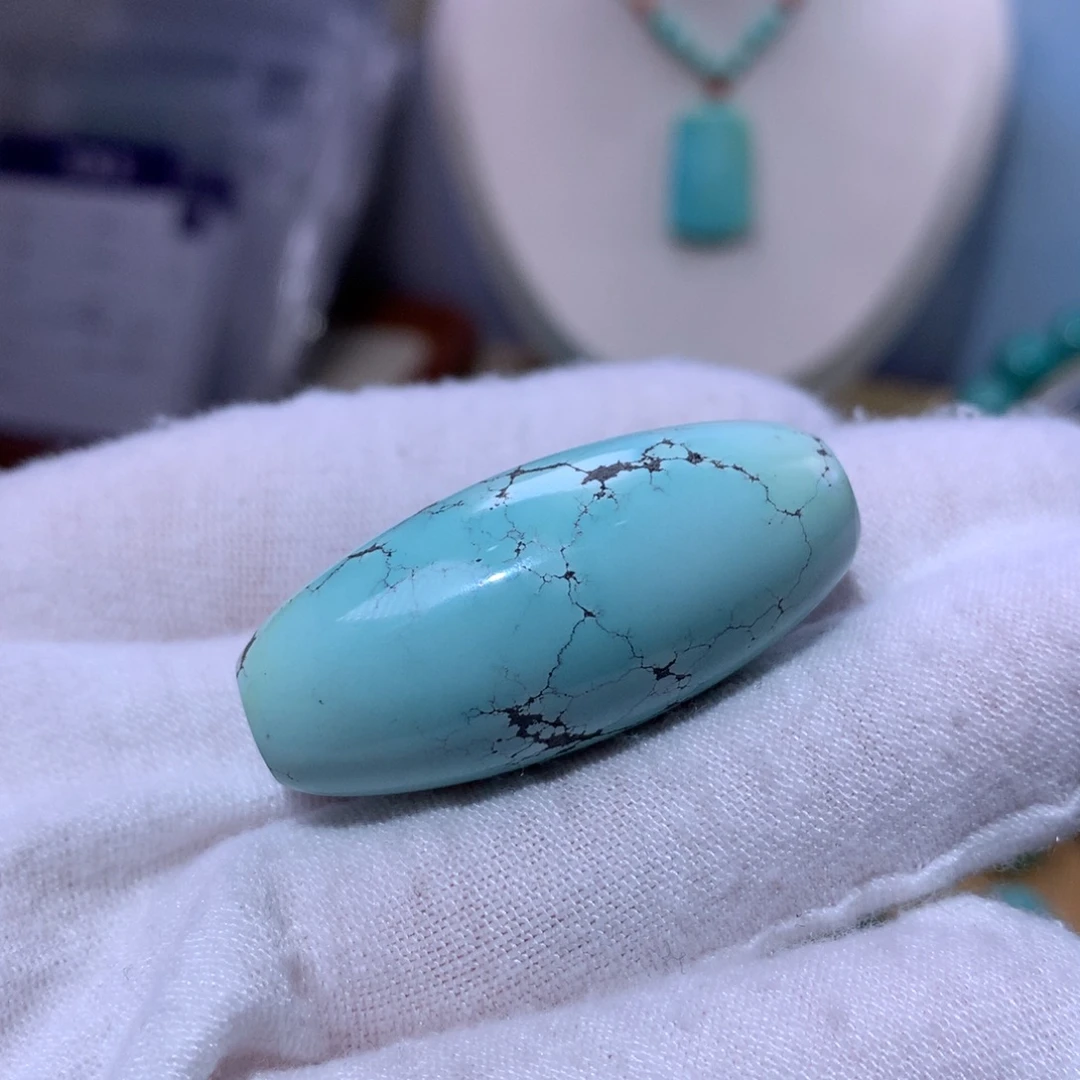 绿松石未镶嵌珠宝奇石18