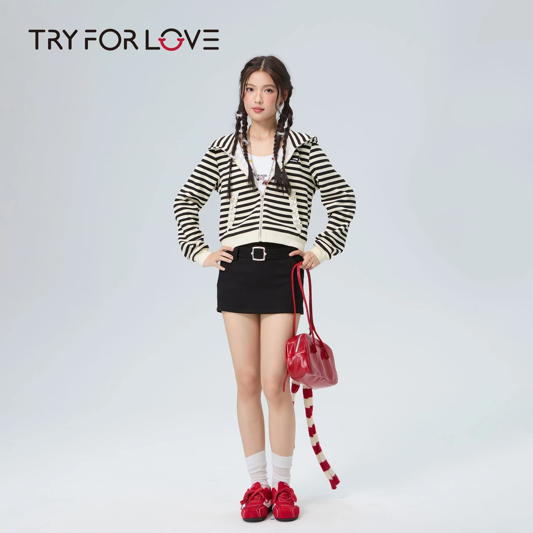 TRYFORLOVE秋季新款条纹拉链女连帽开衫卫衣时尚短款显瘦黑白国风