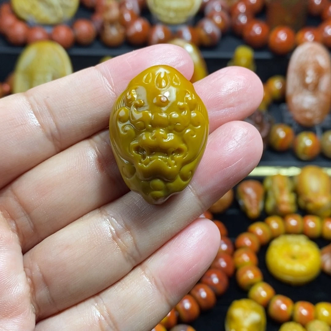 六***运玛瑙/玉髓未镶嵌战国红