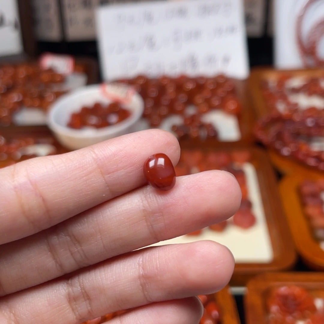 武***%南红玛瑙未镶嵌吊坠(不含链)