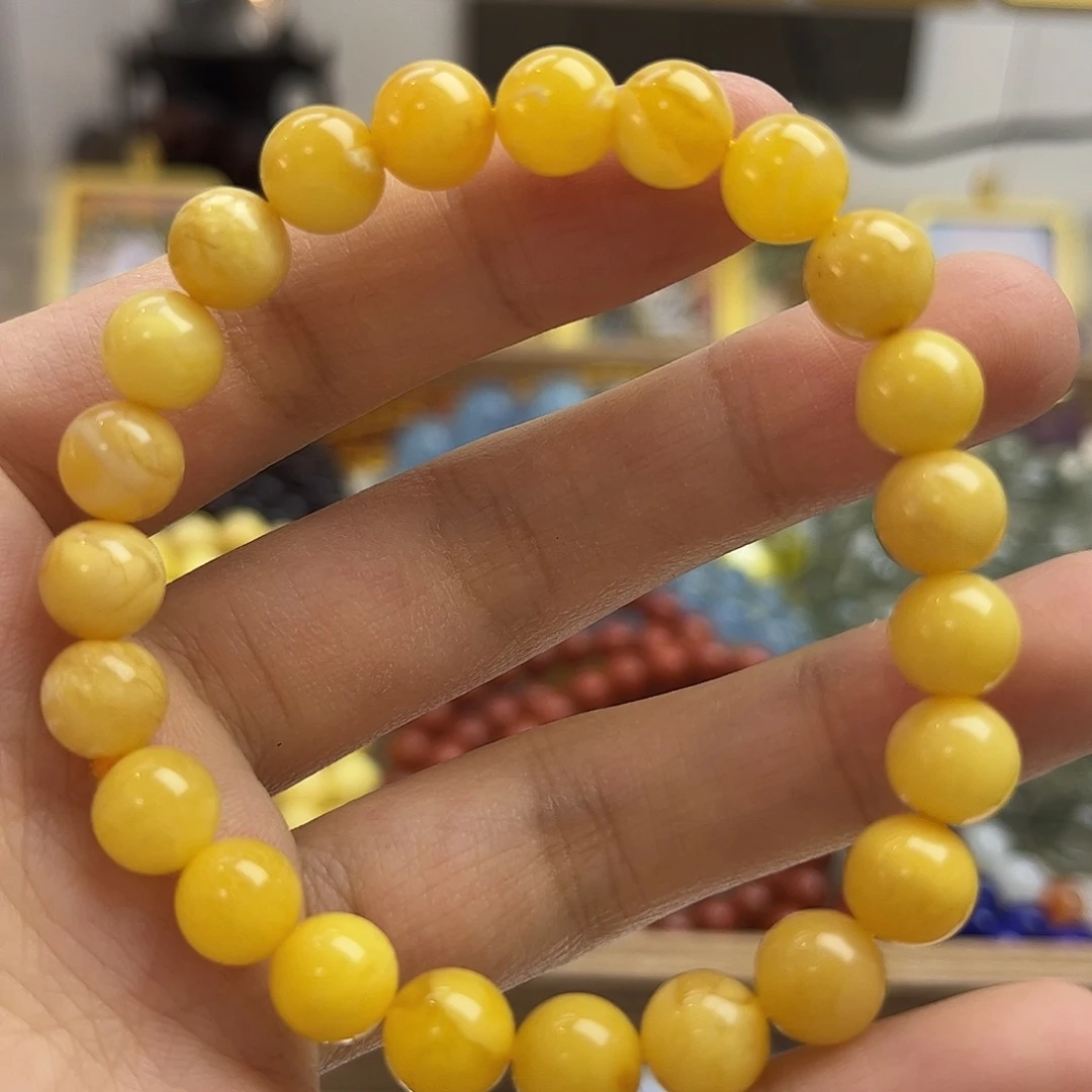 琥珀未镶嵌手链矿坑