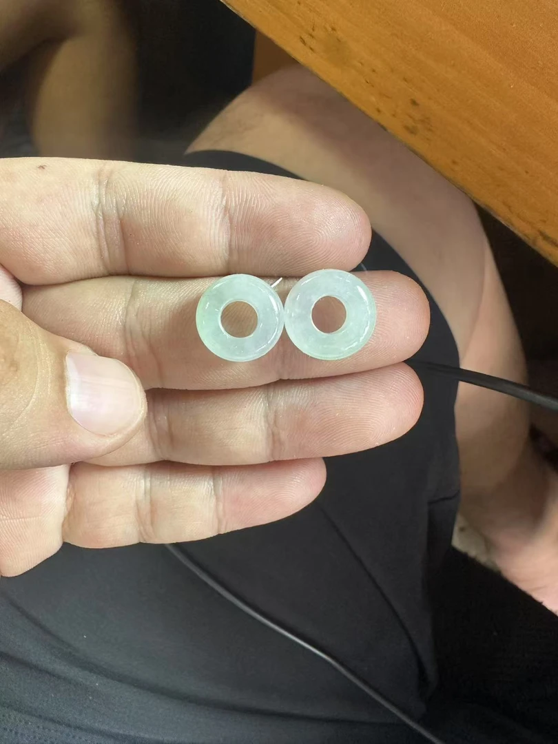 天然翡翠甜甜圈多样性发一对