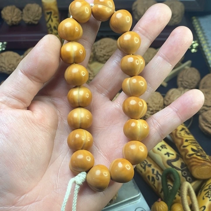 吊坠文玩核桃猴头屁桃