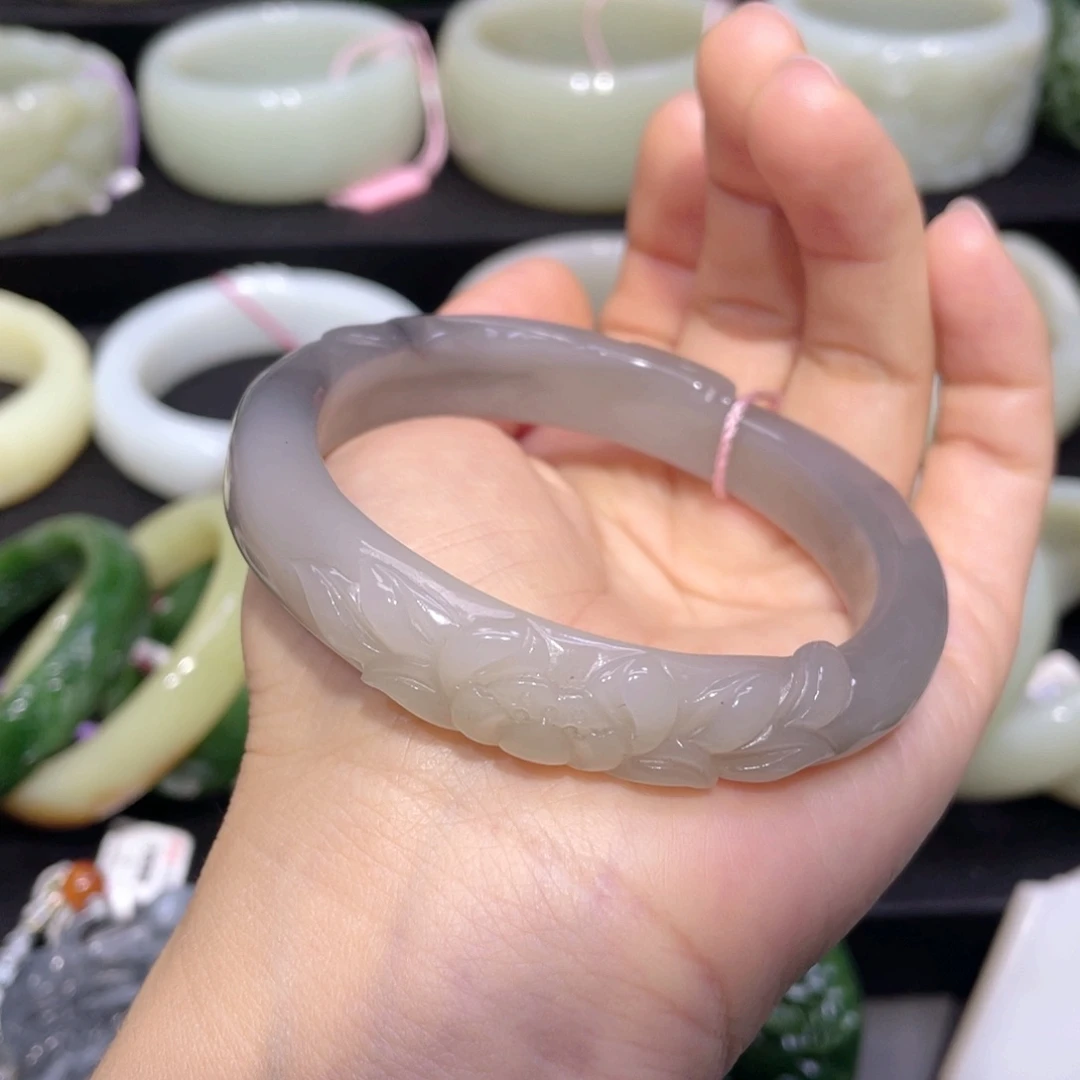 和田玉手镯未镶嵌57