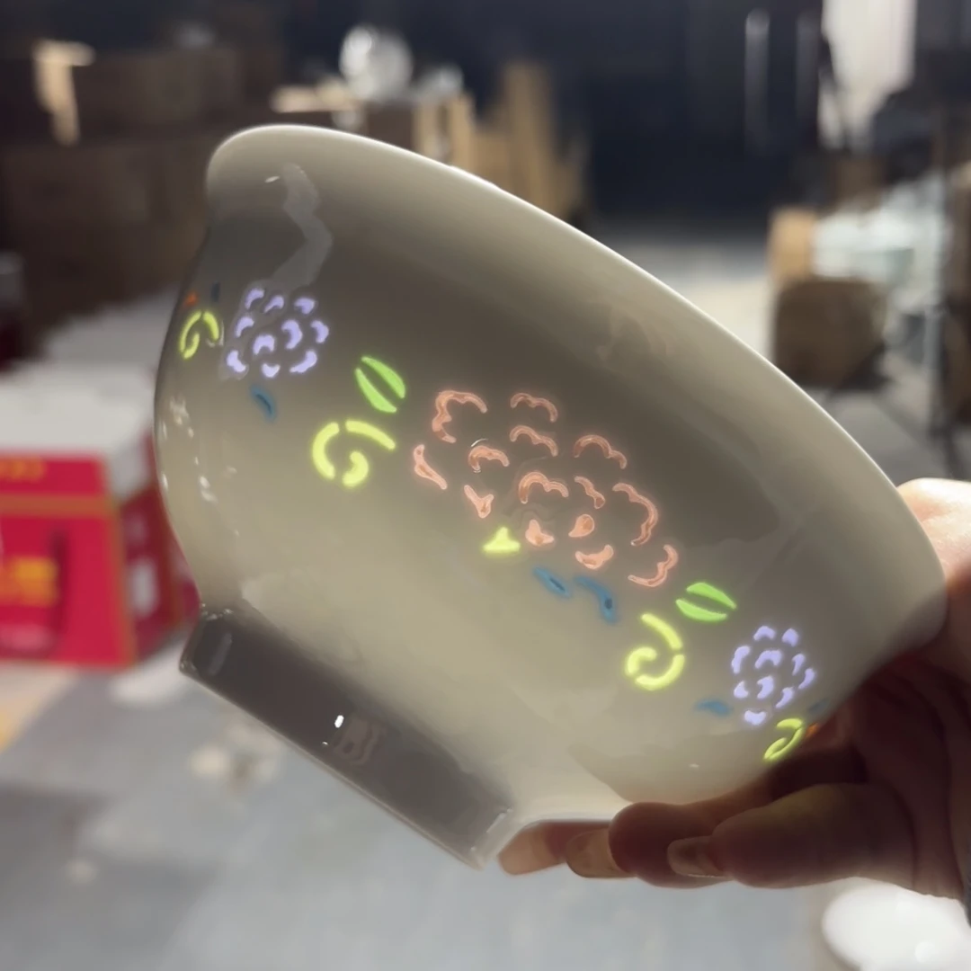 景德镇6英寸面碗微瑕两个七彩花弄影