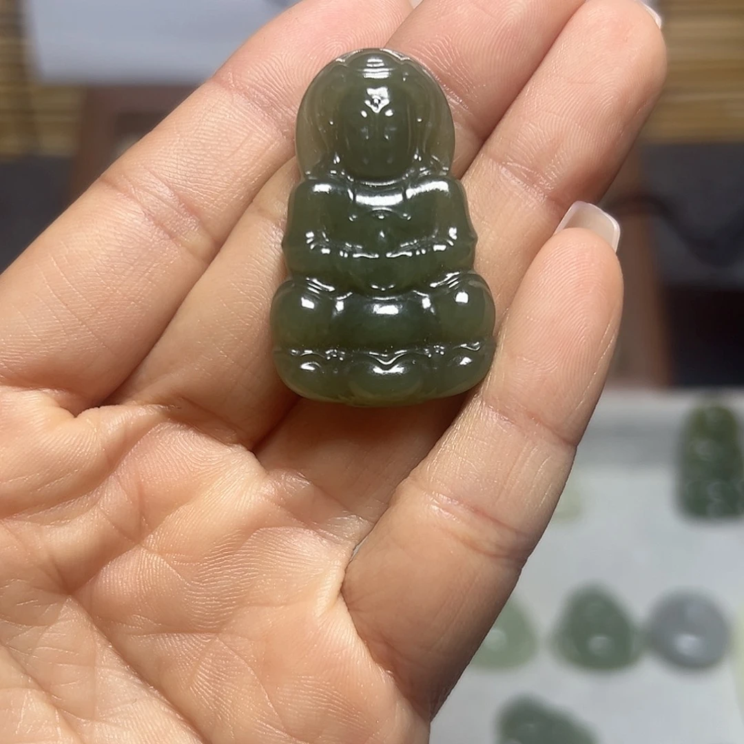 欧***大和田玉未镶嵌颈饰