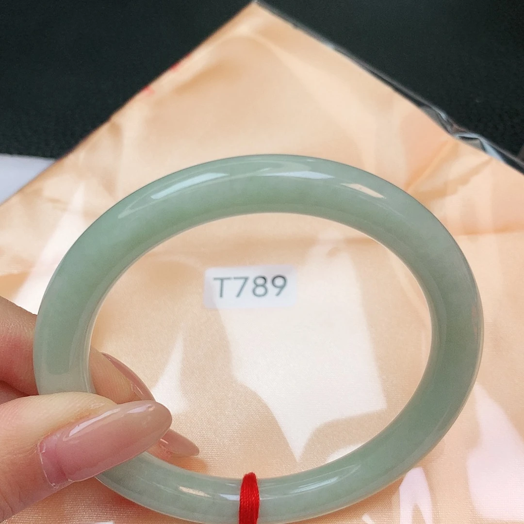 翡翠手镯未镶嵌缅甸天然a货翡翠