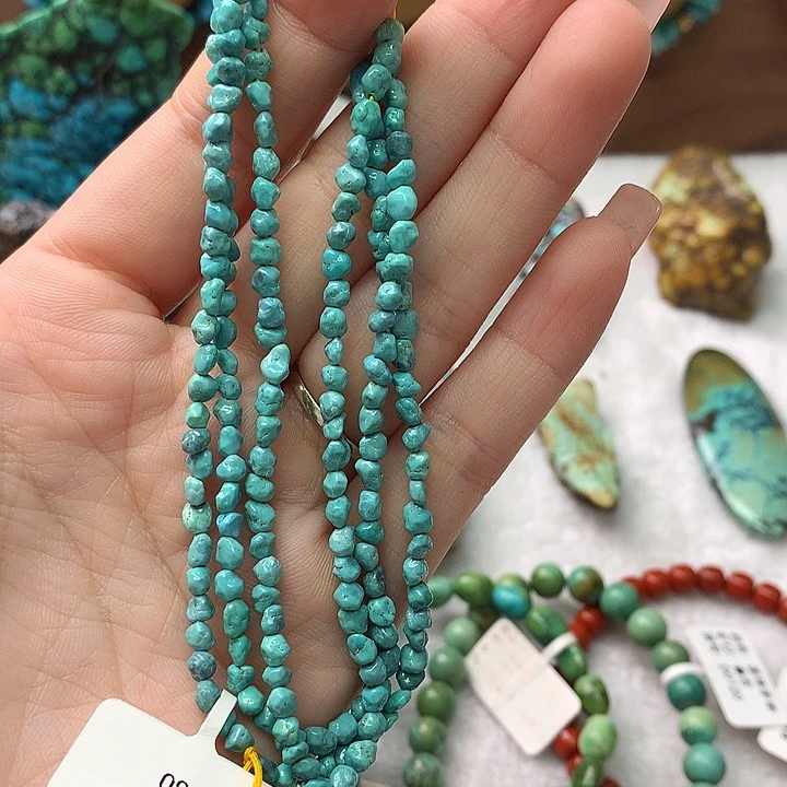 绿松石未镶嵌原矿