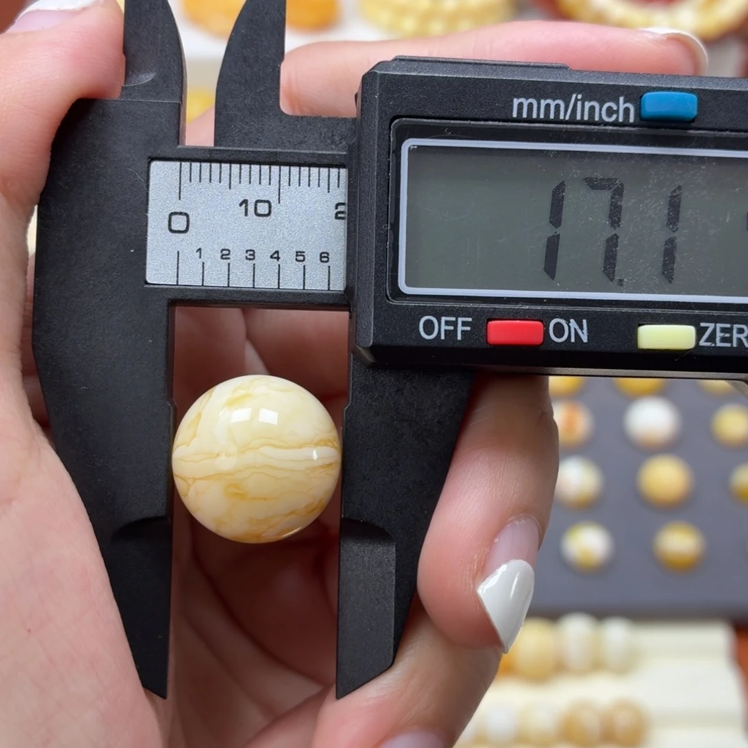 琥珀未镶嵌裸石俄料虎皮纹17mm