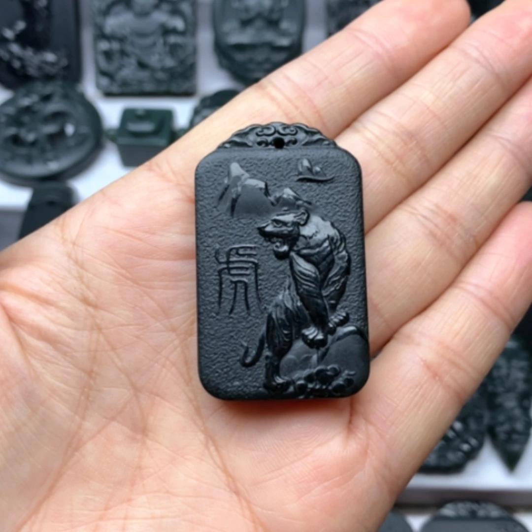 【闪购商品】和田玉颈饰未镶嵌双面雕刻