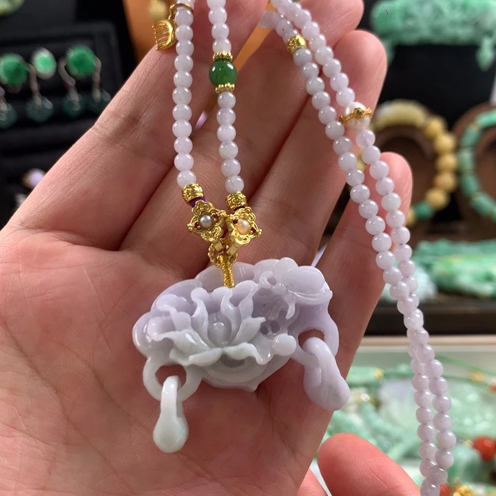 翡翠未镶嵌颈饰吊坠