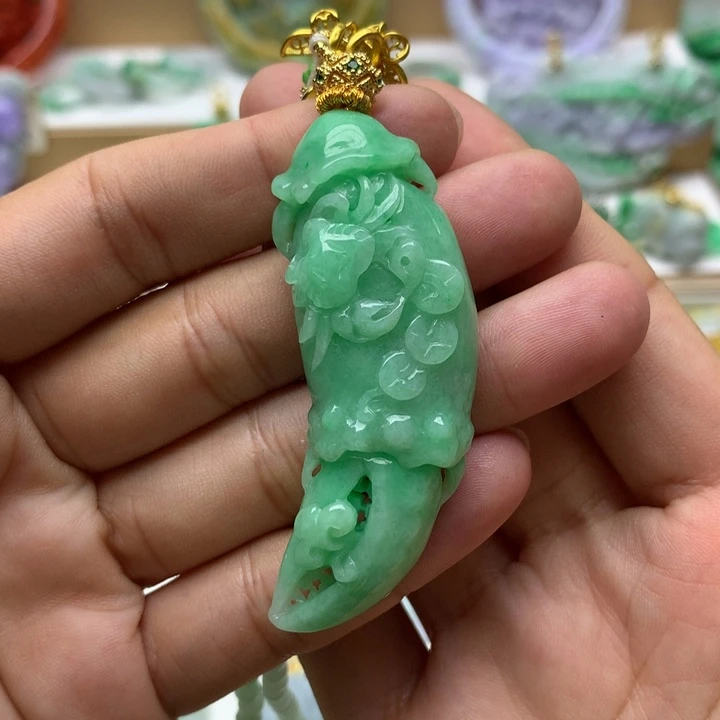 颈饰未镶嵌翡翠翡翠