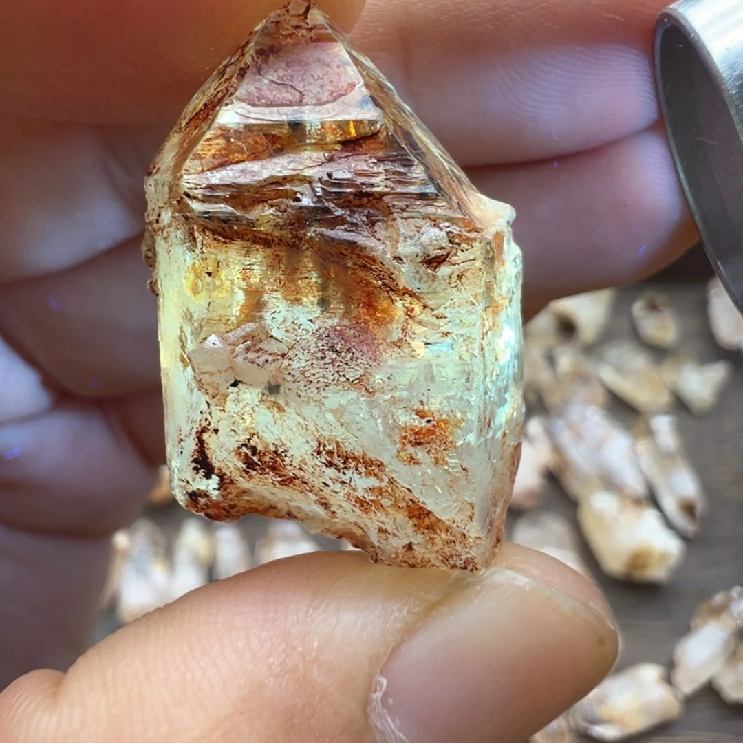 石材红泥满油骸骨