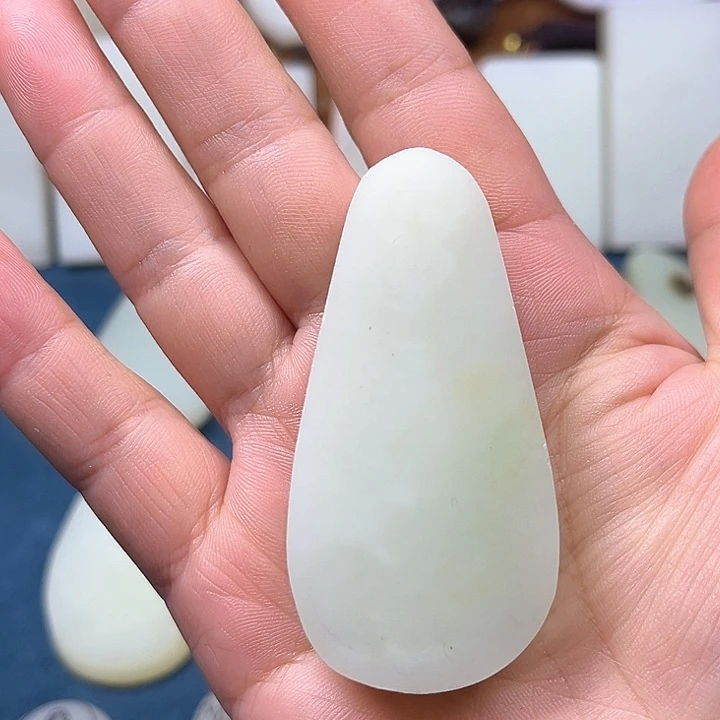 定制和田玉挂件未镶嵌義**天