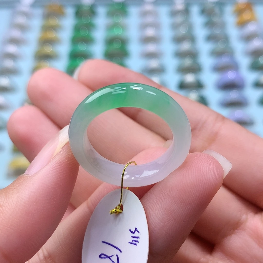 未镶嵌戒指翡翠18圈