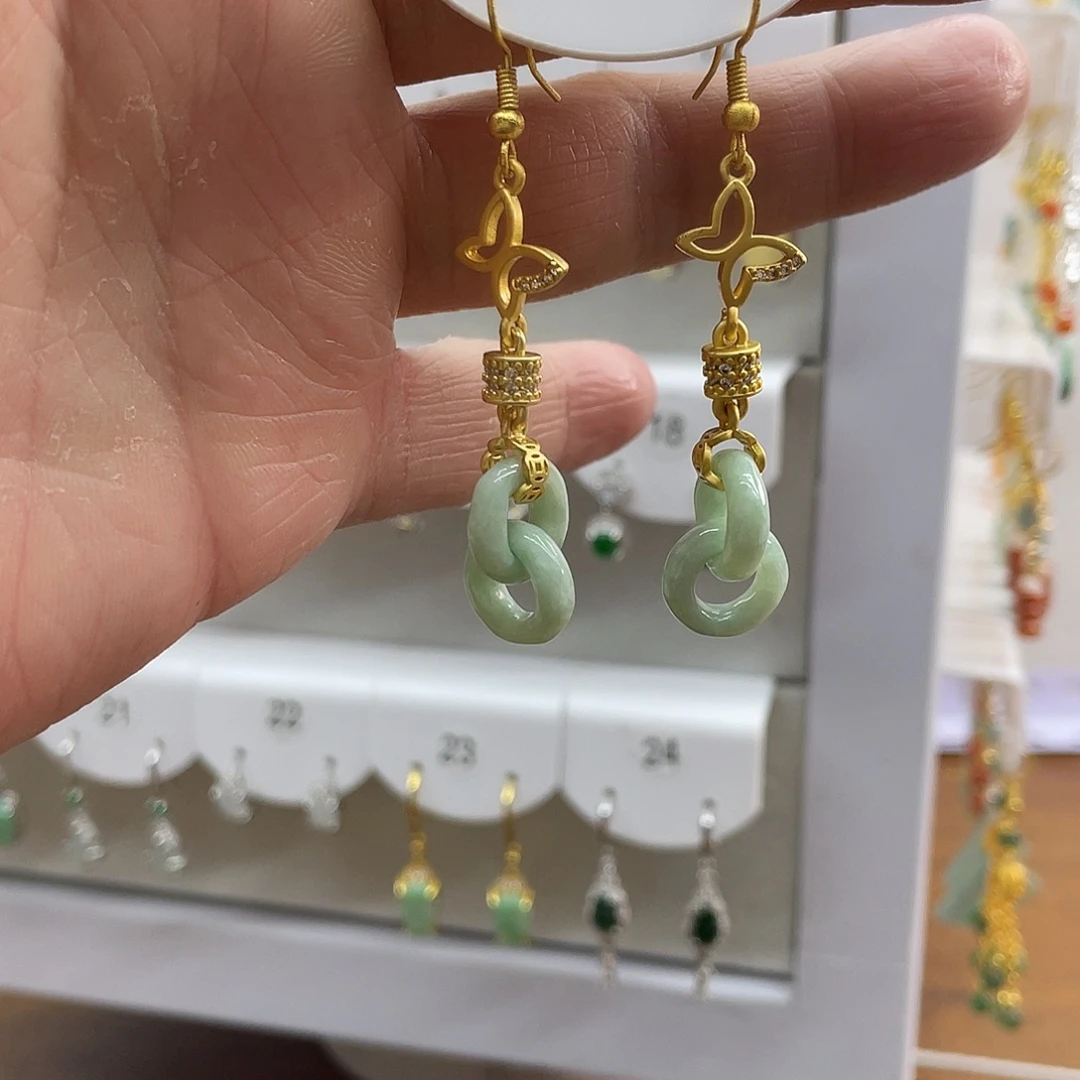 妖***儿翡翠未镶嵌耳饰翡翠未镶嵌耳饰33