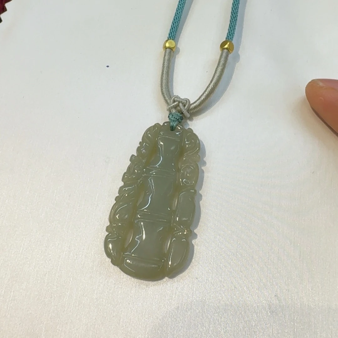 翡翠未镶嵌颈饰竹节