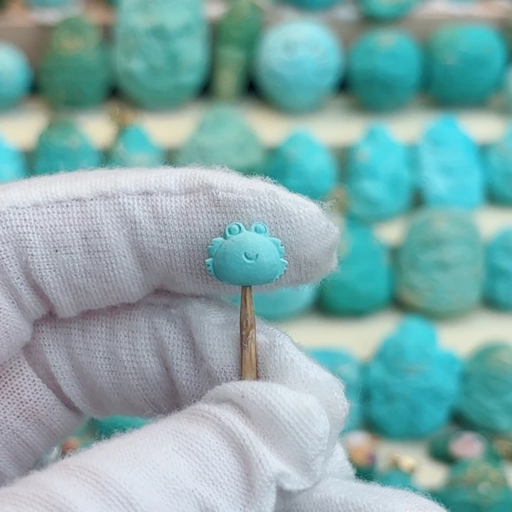 未镶嵌绿松石珠宝奇石