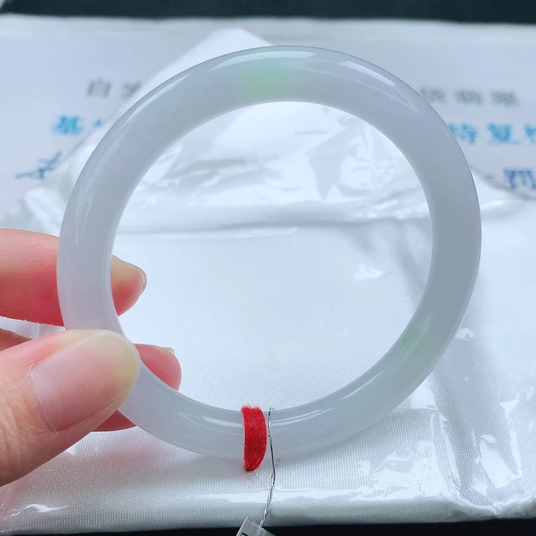 陈***⁰翡翠手镯（圆镯）未镶嵌55圆