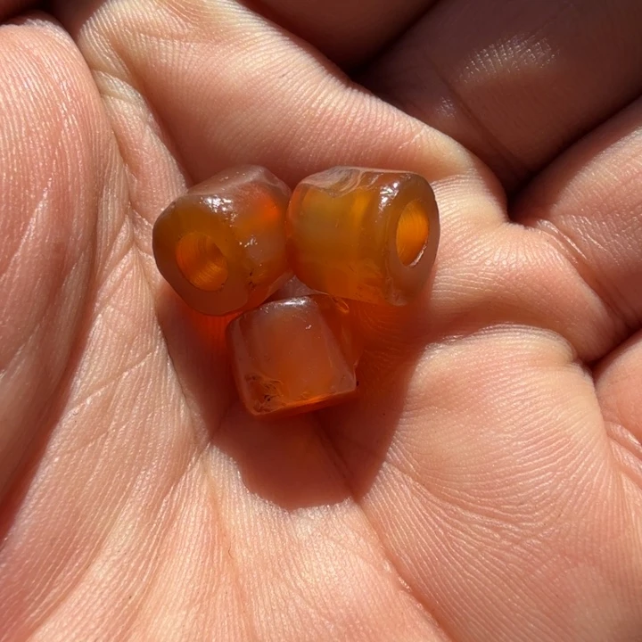 玛瑙/玉髓颈饰未镶嵌刀*