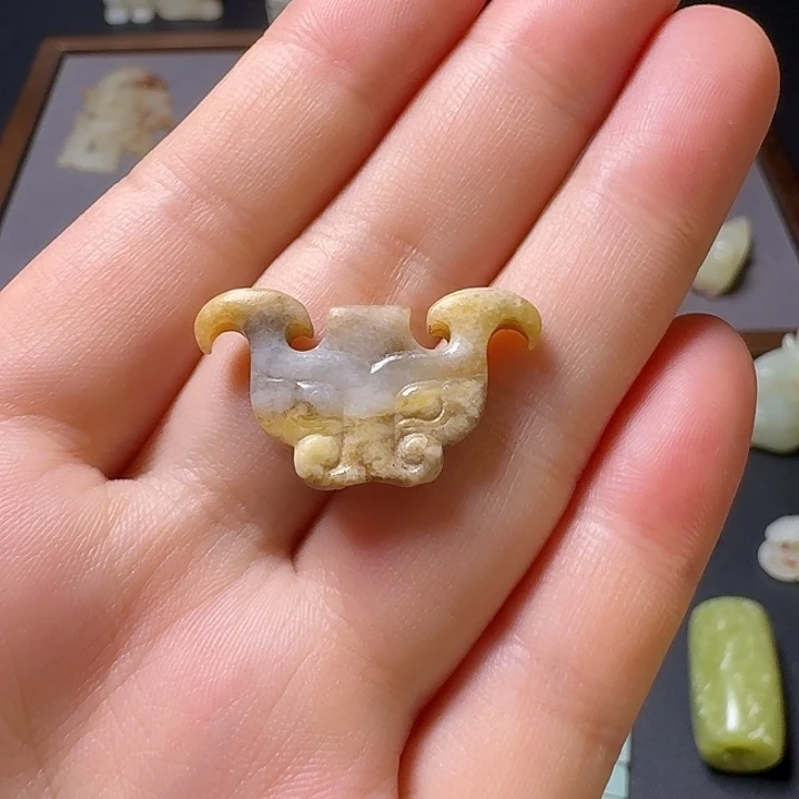 和田玉未镶嵌挂件