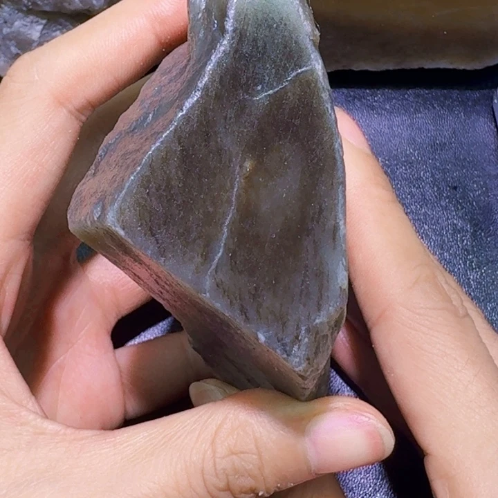 未镶嵌和田玉（糖玉）珠宝半成品