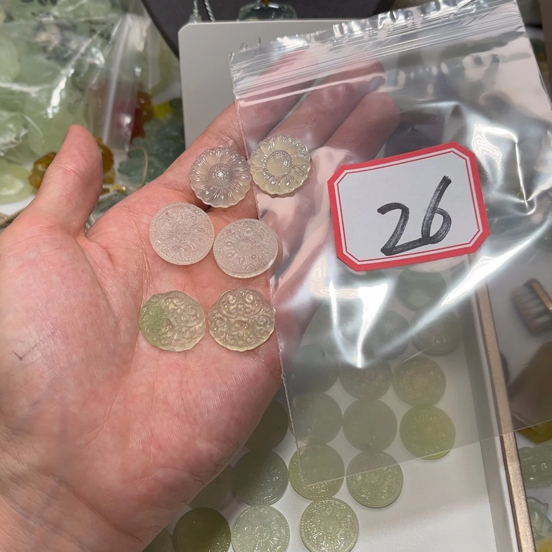 小***滿蛇纹石玉合金颈饰