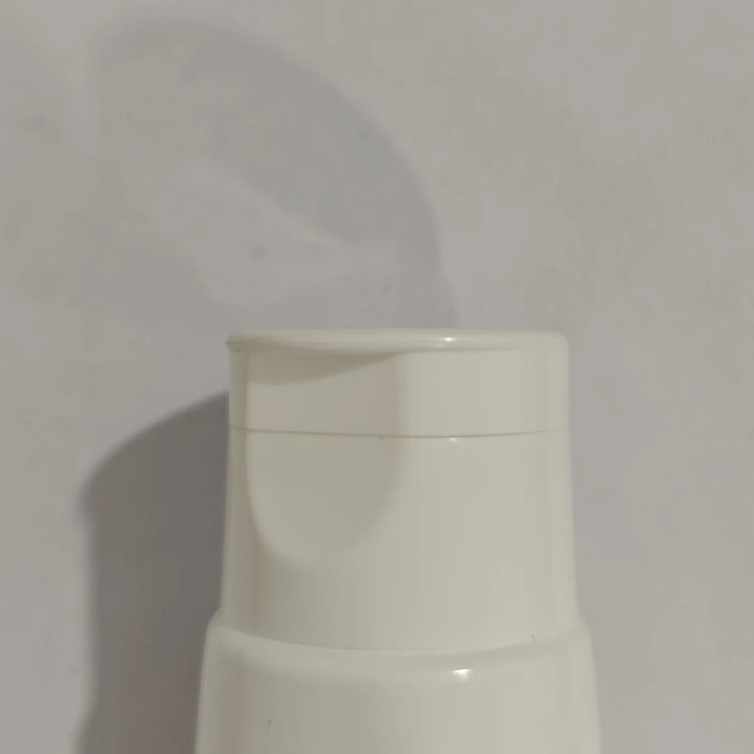 润 30g装的手部磨砂膏 到手3支