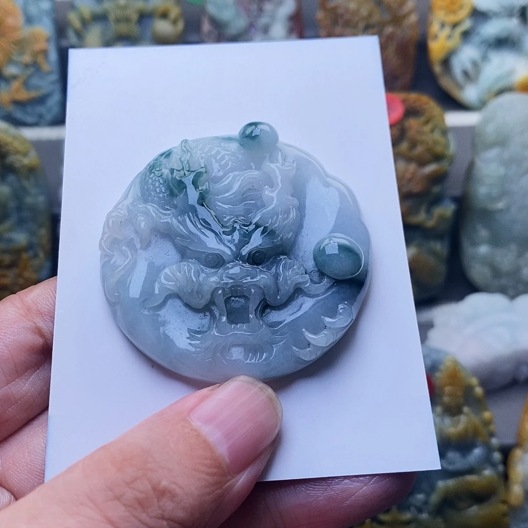 定制翡翠未镶嵌龙牌