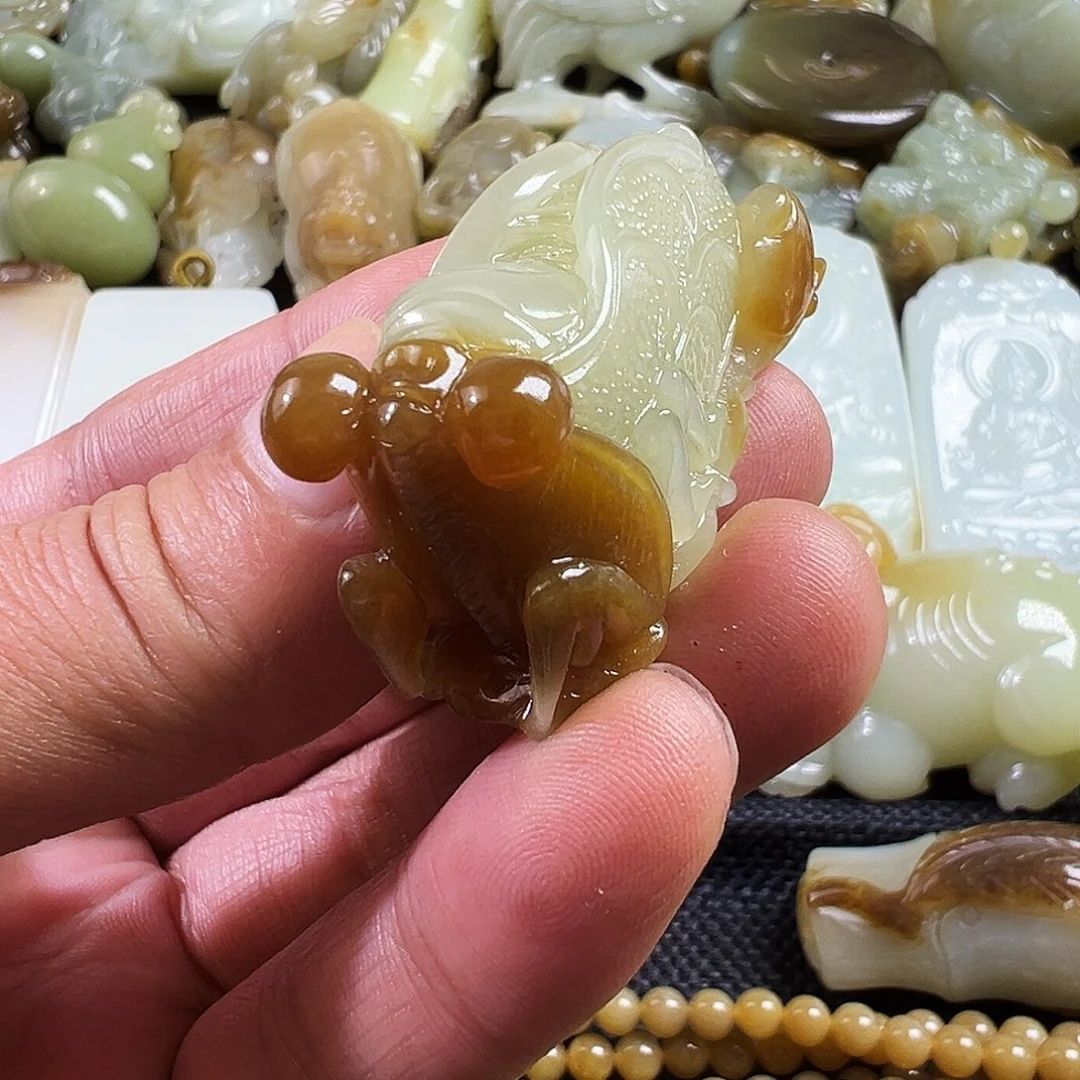 和田玉未镶嵌吊坠(不含链)