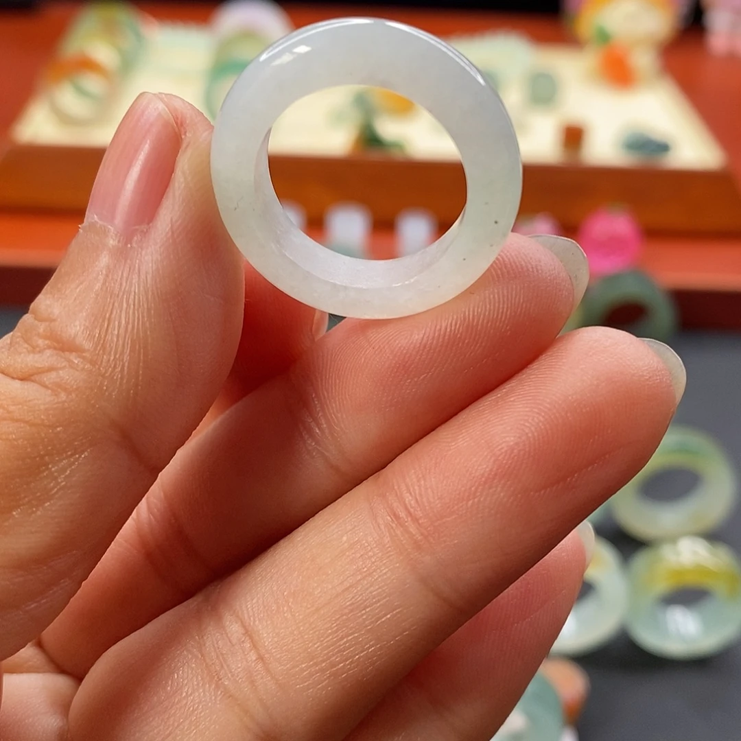 定制翡翠未镶嵌15-17圈口