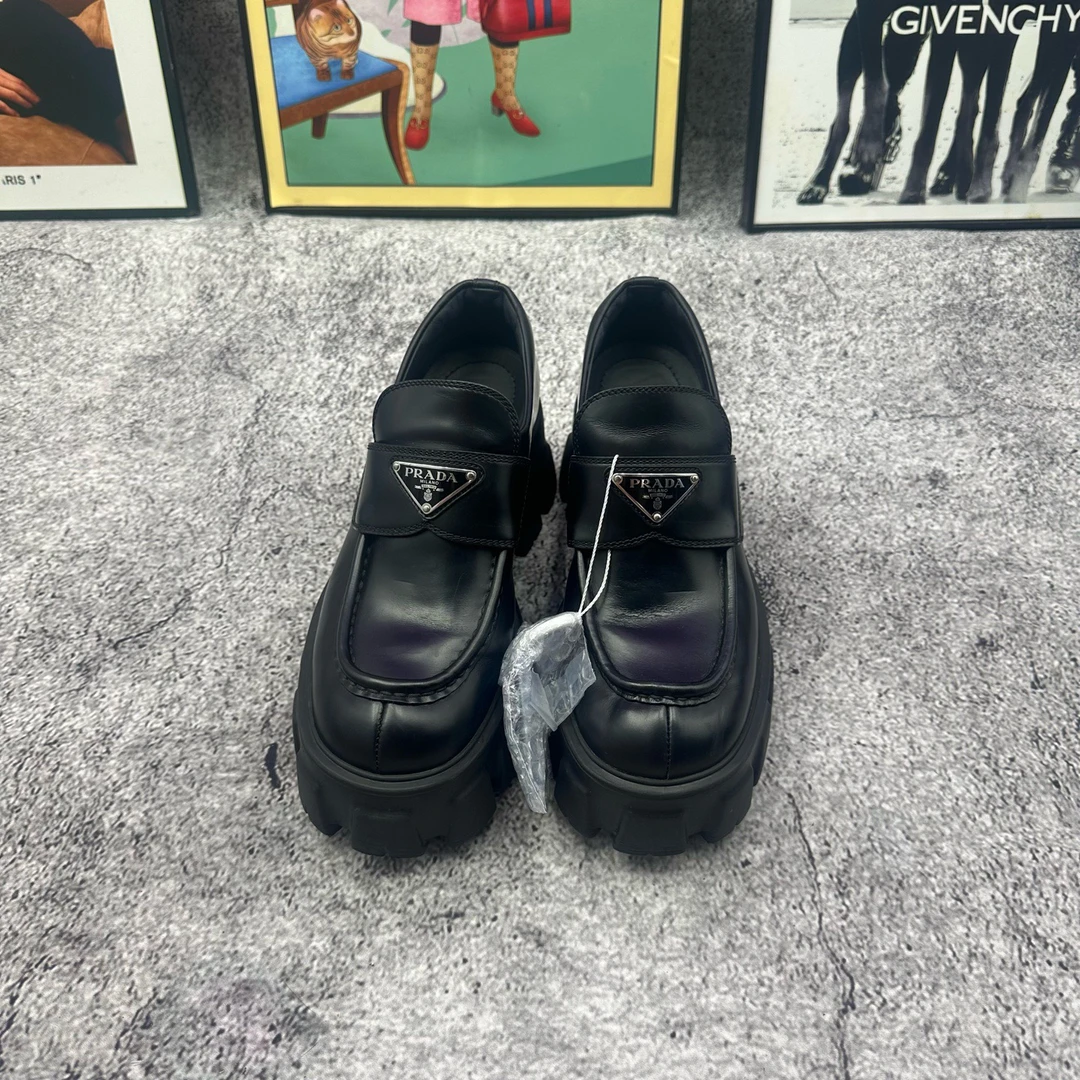 99新 Prada/普拉达 葡萄籽奢潮/Prada 厚底乐福鞋/37