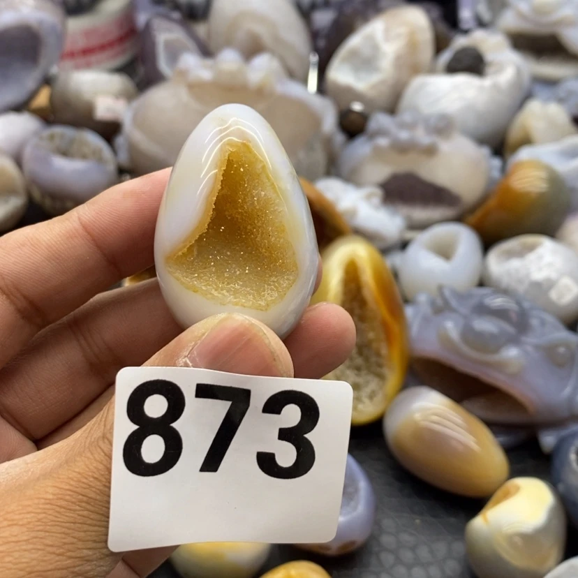 【闪购商品】水晶大型摆件（非配饰）未镶嵌?