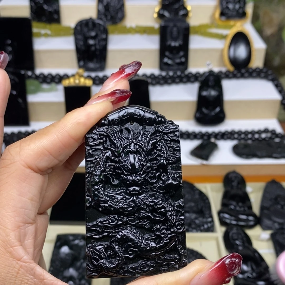 蛇纹石玉吊坠未镶嵌蔡