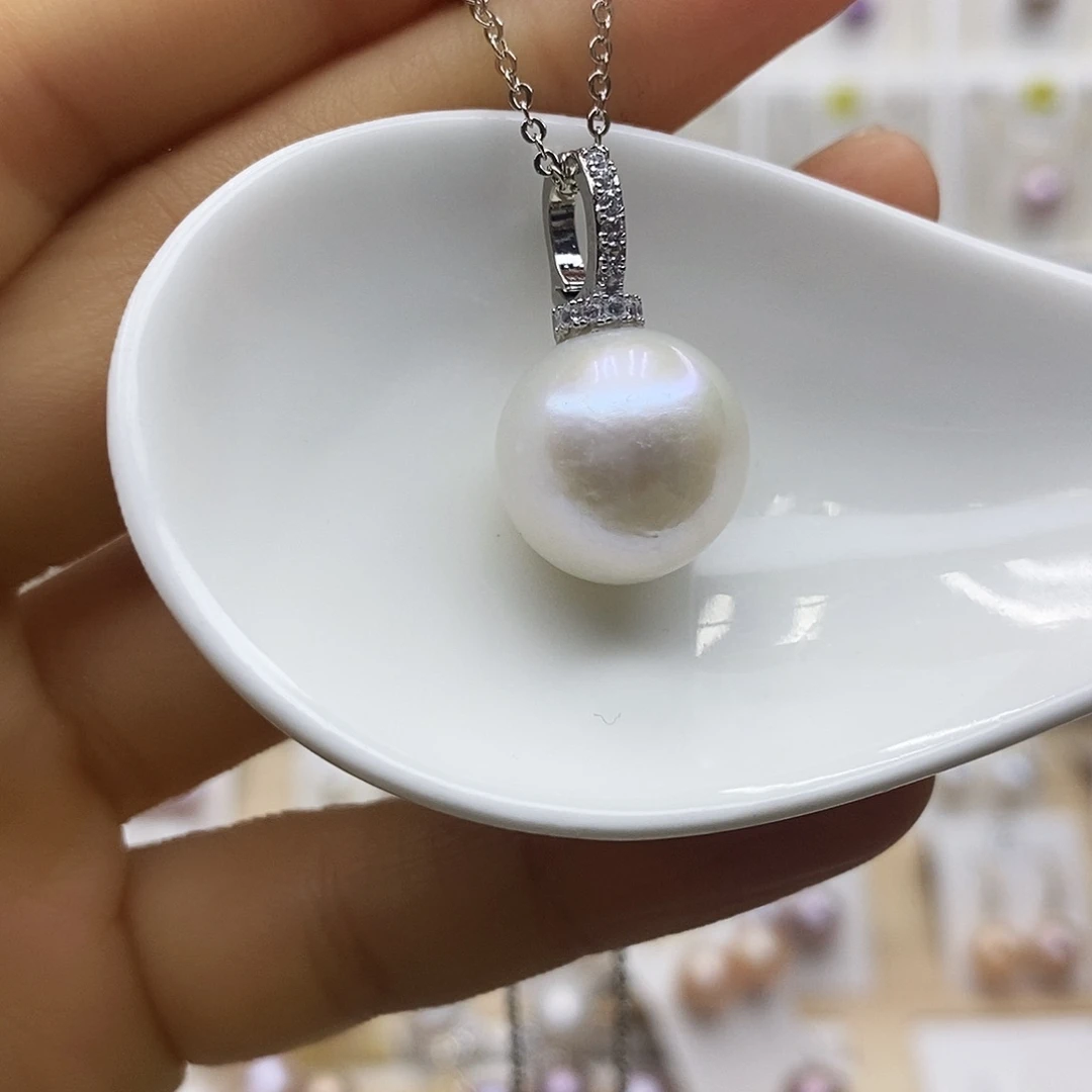 淡水珍珠颈饰合金