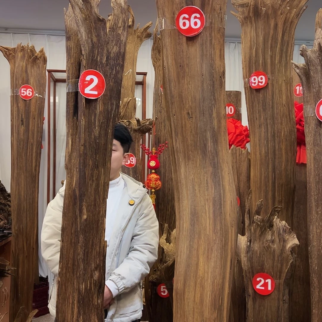 沉香摆件玉*人沉香摆件