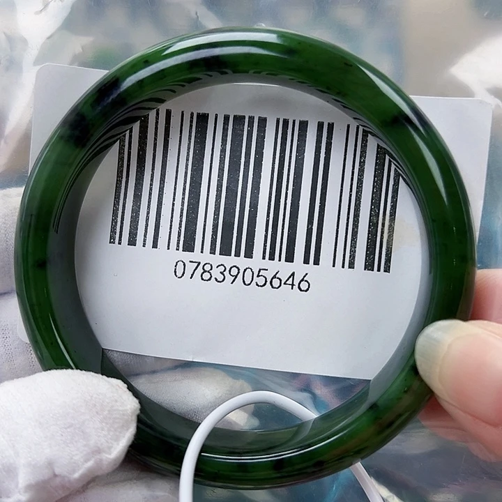 和田玉未镶嵌手镯包容61